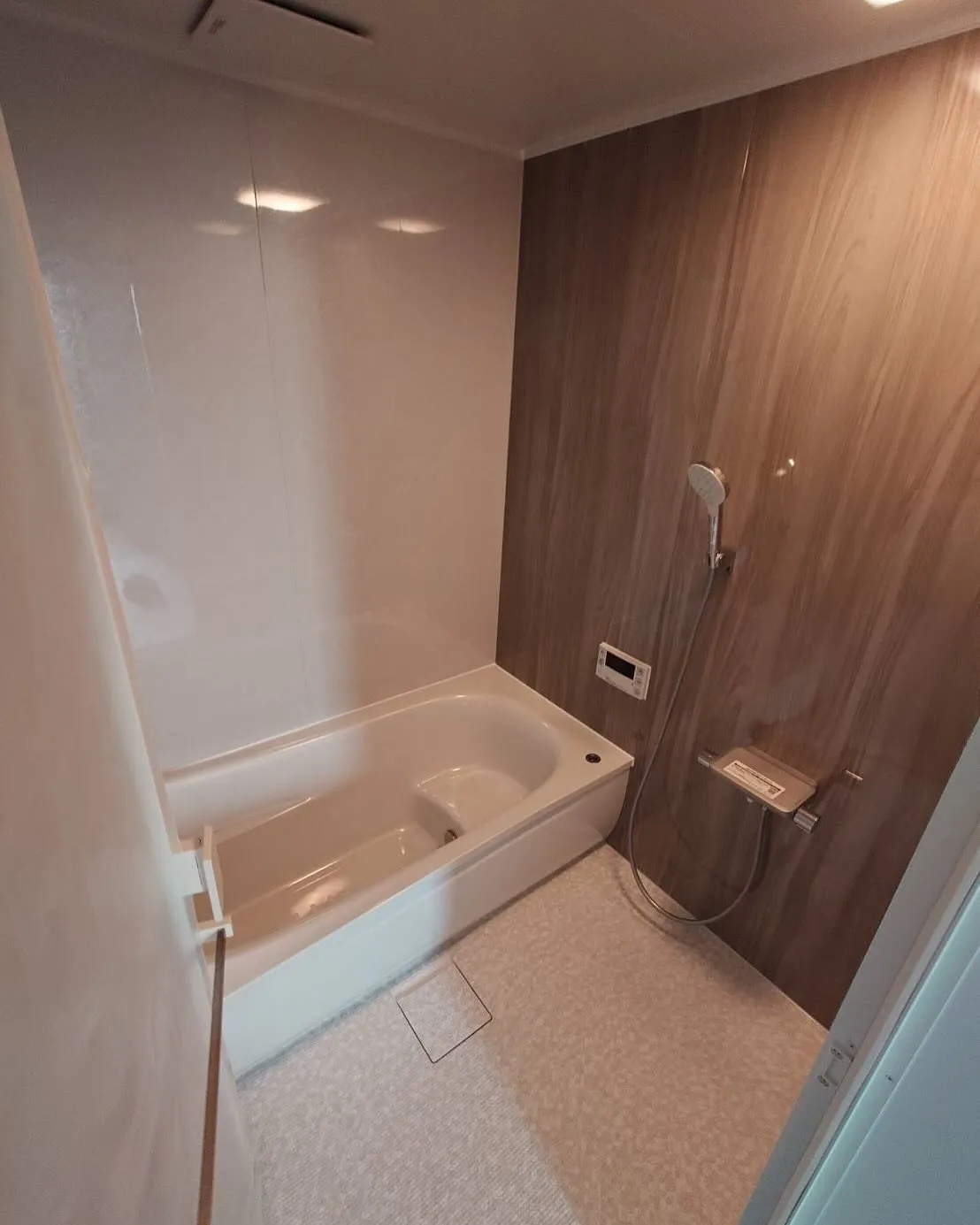 🌟🚿✨あなたの浴室を、まるで新築のように生まれ変わらせます！...