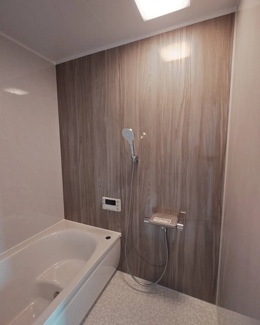 🌟🚿✨あなたの浴室を、まるで新築のように生まれ変わらせます！...