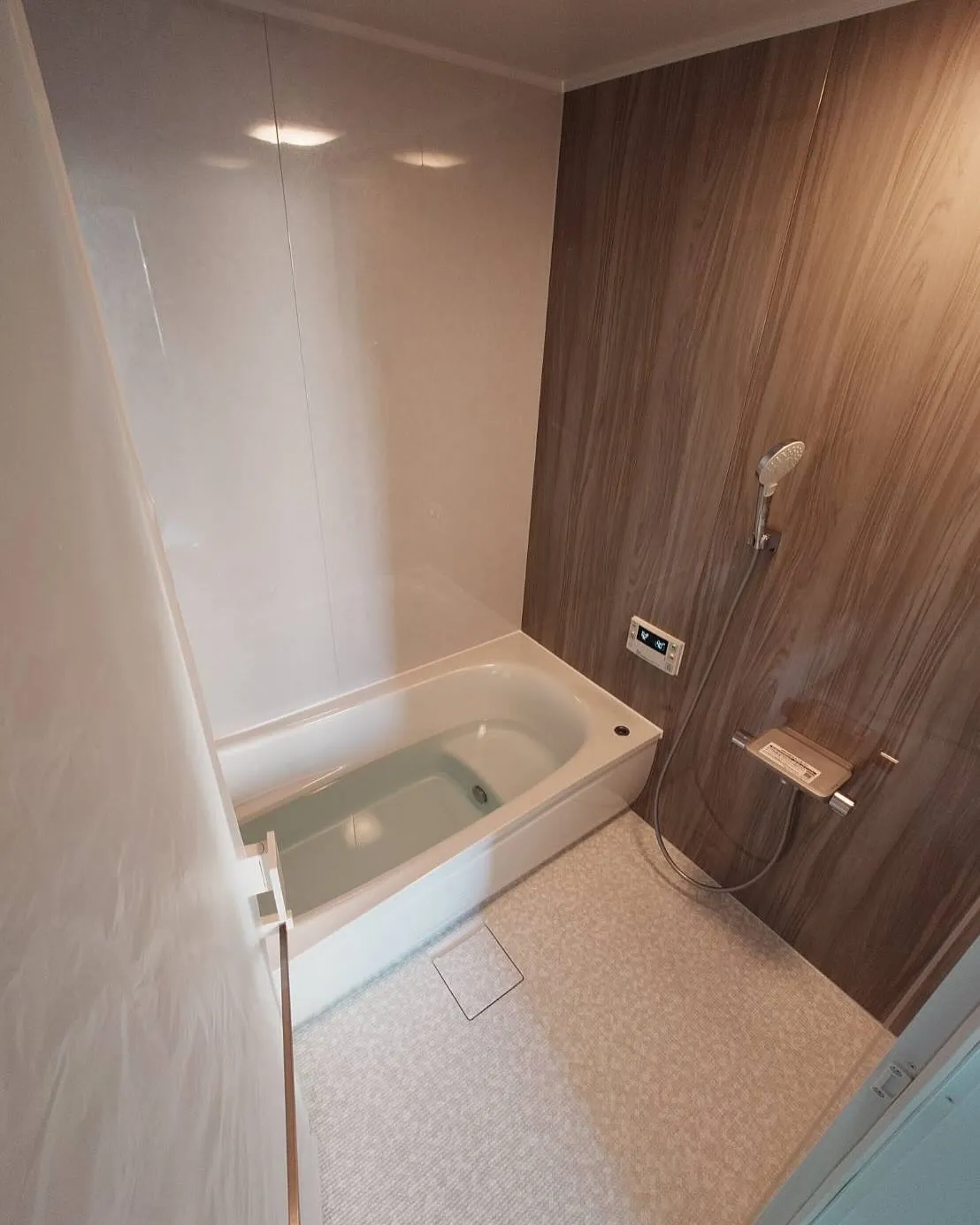 🌟🚿✨あなたの浴室を、まるで新築のように生まれ変わらせます！...